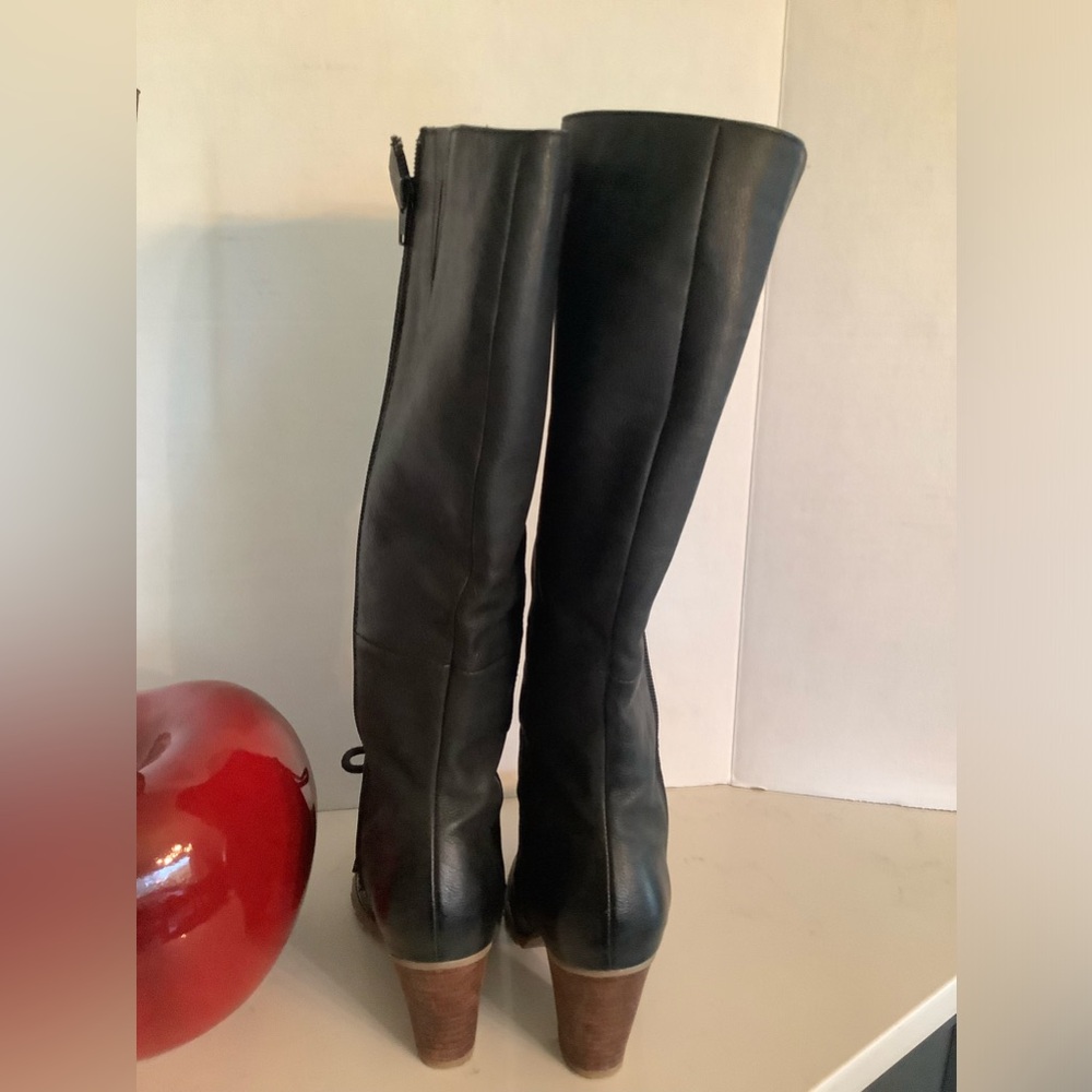Hush Puppies women’s leather quarter-laced knee-high boots. Black. - Picture 5 of 13